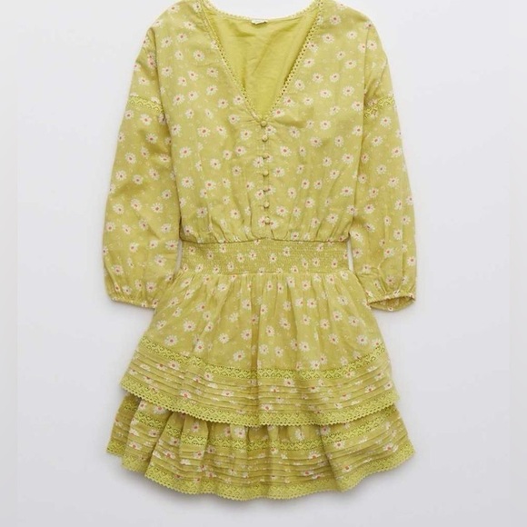 $75 Aerie Size Medium Green Floral Boho Lightweight Rock 'n' Ruffle Mini Dress - Picture 1 of 5